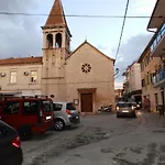 بيت للعطل Kuca Za Odmor Polus تروغير